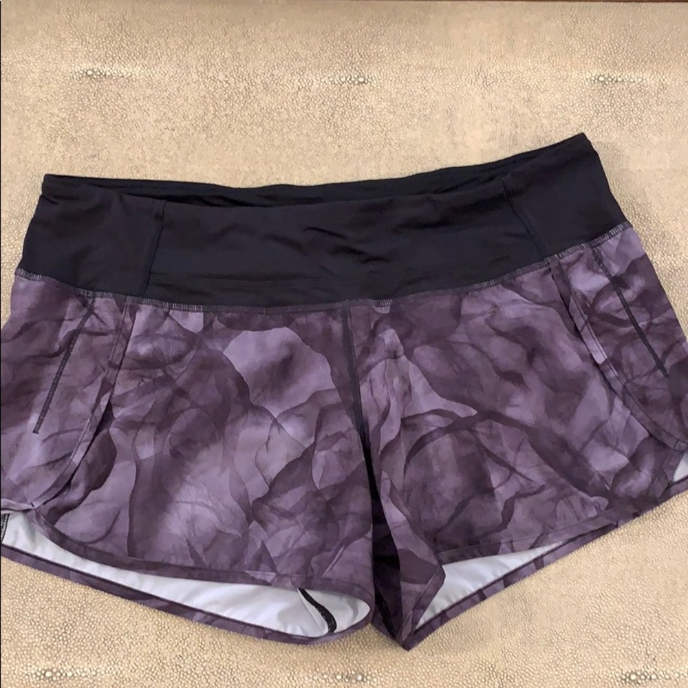 RARE print run times lululemon short